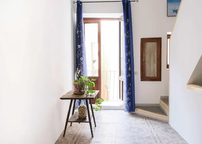 - Casa Centro Storico Lipari (Isola Lipari)